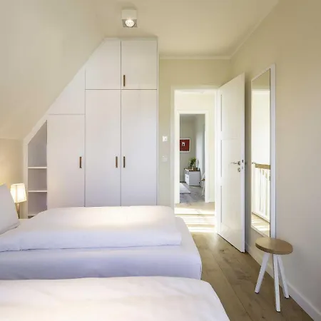 Reetland Am - Luxus Reetdachvilla Mit 3 Schlafzimmern, Sauna Und Kamin E07