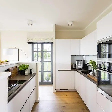 Holiday home Reetland Am - Luxus Reetdachvilla Mit 3 Schlafzimmern, Sauna Und Kamin E07 *