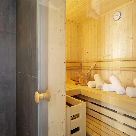 Reetland Am - Luxus Reetdachvilla Mit 3 Schlafzimmern, Sauna Und Kamin E07 *