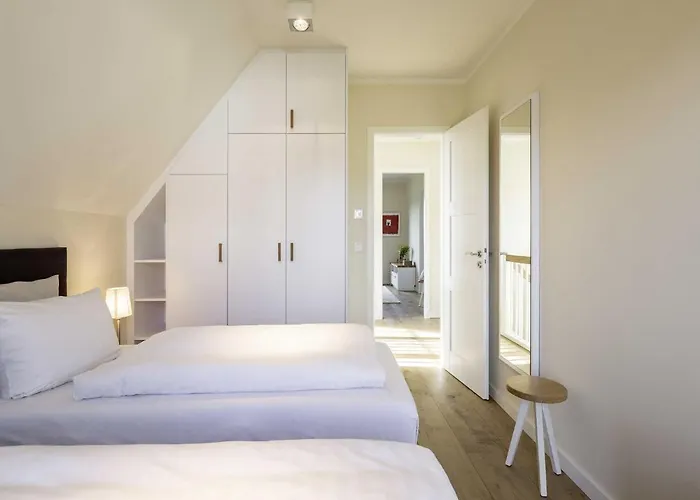 Reetland Am - Luxus Reetdachvilla Mit 3 Schlafzimmern, Sauna Und Kamin E07