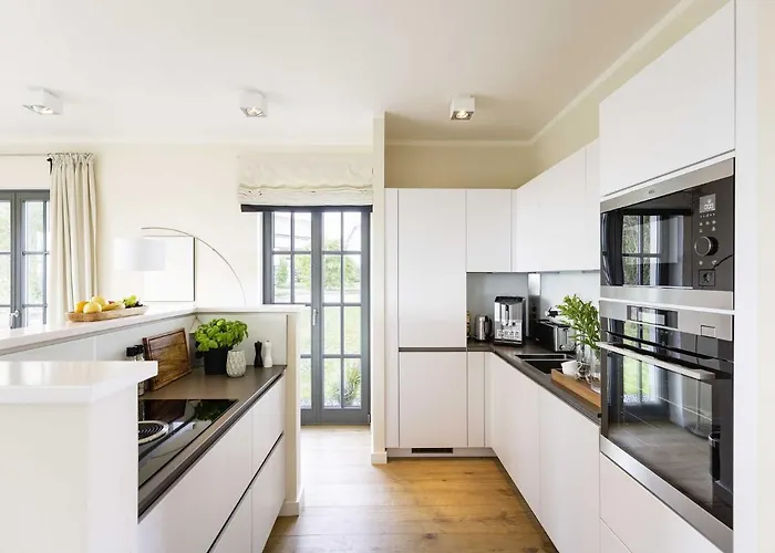 펜션 Reetland Am - Luxus Reetdachvilla Mit 3 Schlafzimmern, Sauna Und Kamin E07 *