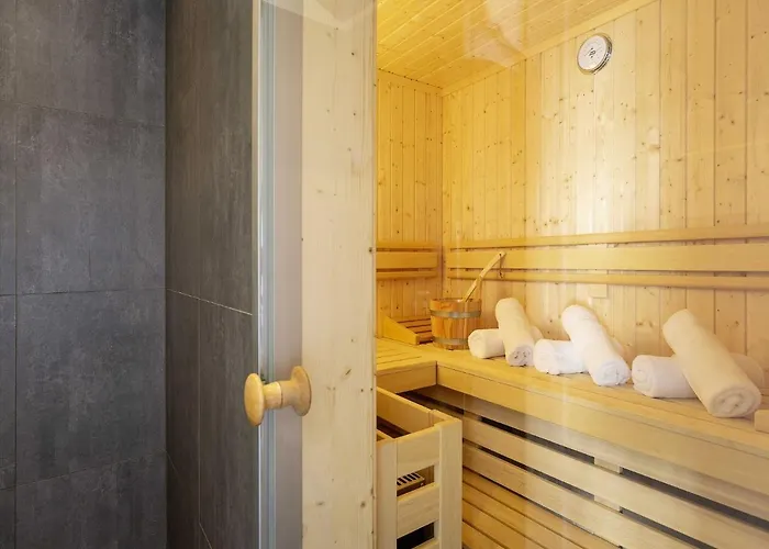 Reetland Am - Luxus Reetdachvilla Mit 3 Schlafzimmern, Sauna Und Kamin E07 *