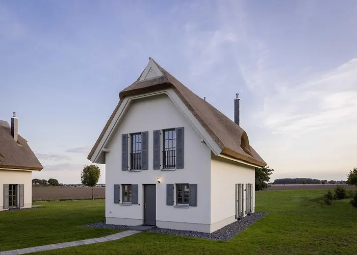 Reetland Am - Luxus Reetdachvilla Mit 3 Schlafzimmern, Sauna Und Kamin E07