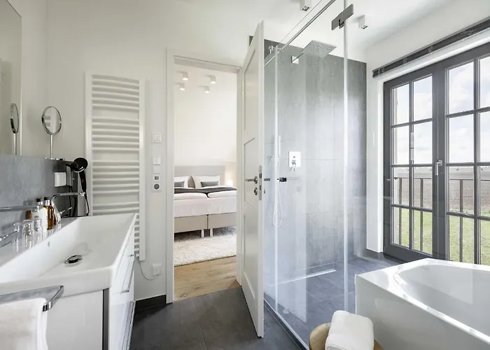 Reetland Am - Luxus Reetdachvilla Mit 3 Schlafzimmern, Sauna Und Kamin E07 드란스케